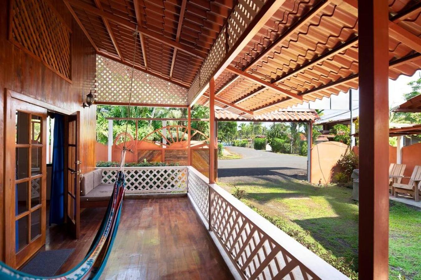 Poolside Beach House At Pangea Lodge Manzanillo  Bagian luar foto
