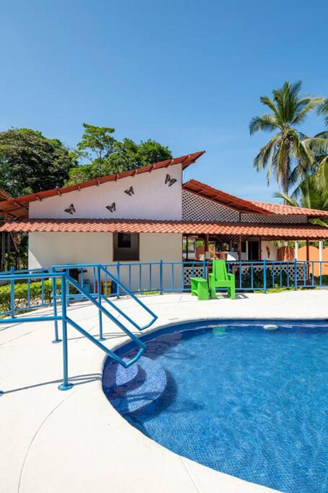 Poolside Beach House At Pangea Lodge Manzanillo  Bagian luar foto