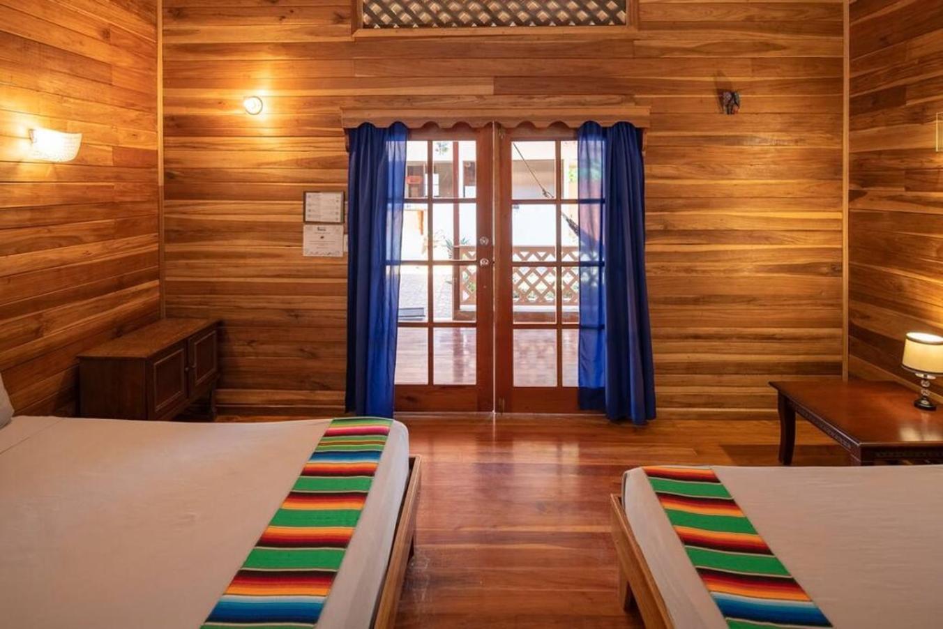 Poolside Beach House At Pangea Lodge Manzanillo  Bagian luar foto