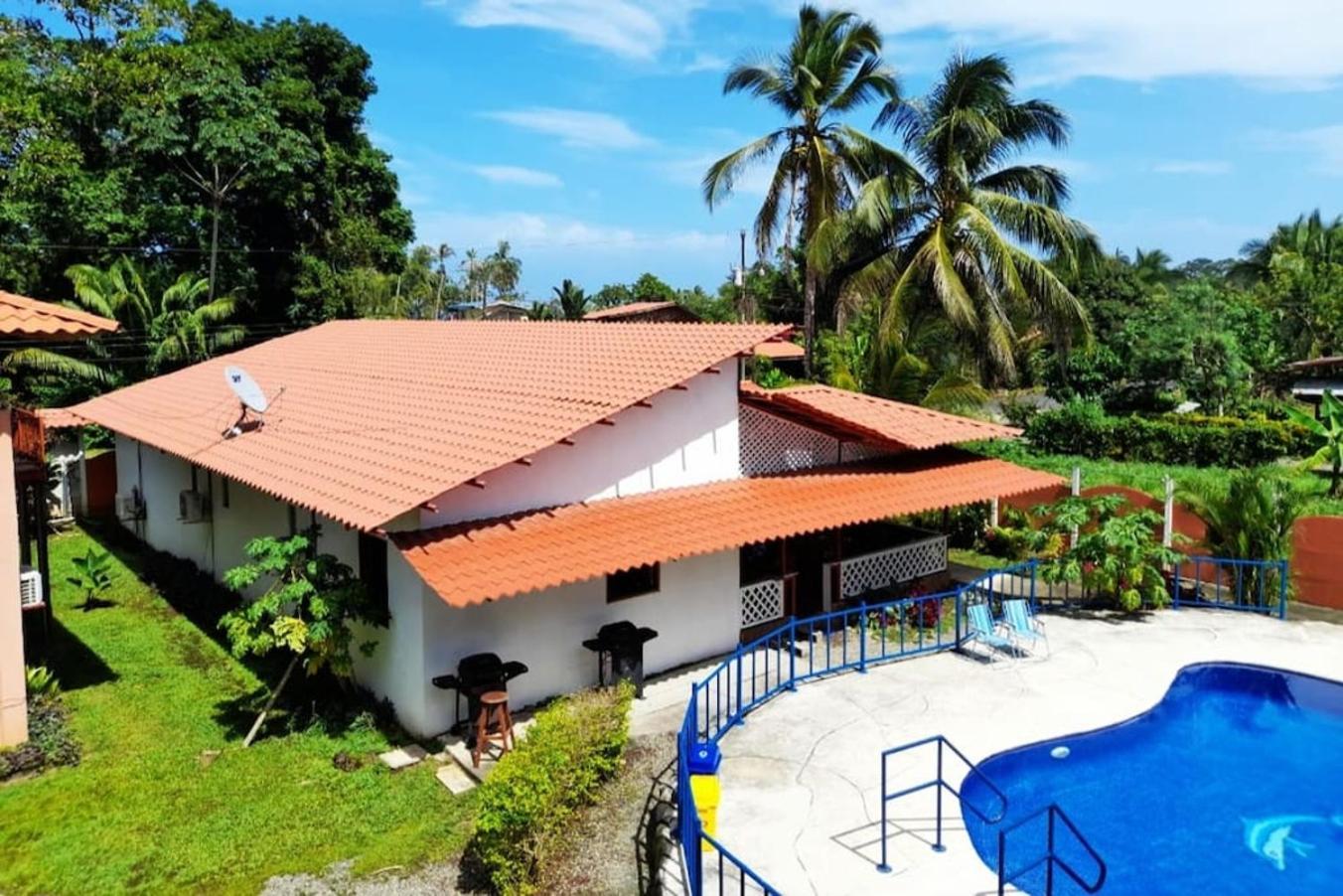 Poolside Beach House At Pangea Lodge Manzanillo  Bagian luar foto