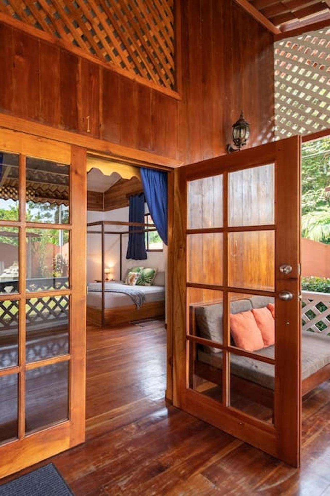 Poolside Beach House At Pangea Lodge Manzanillo  Bagian luar foto