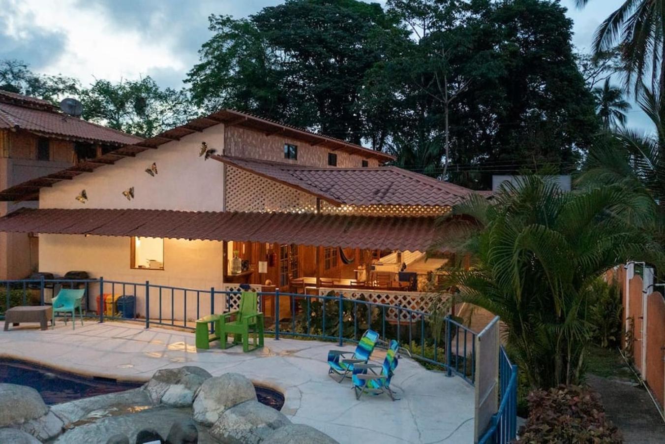 Poolside Beach House At Pangea Lodge Manzanillo  Bagian luar foto